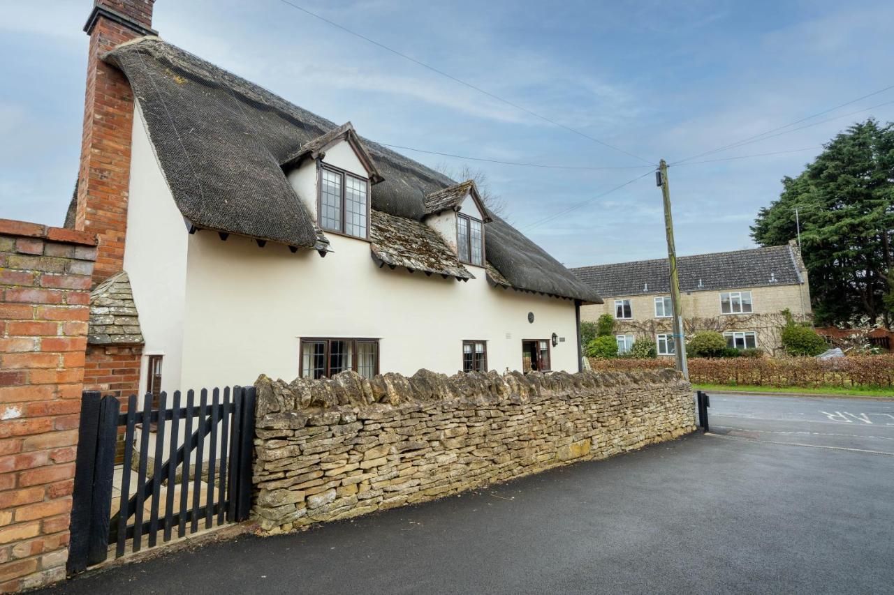 Cotswold Thatched Cottage Mickleton  Exteriör bild